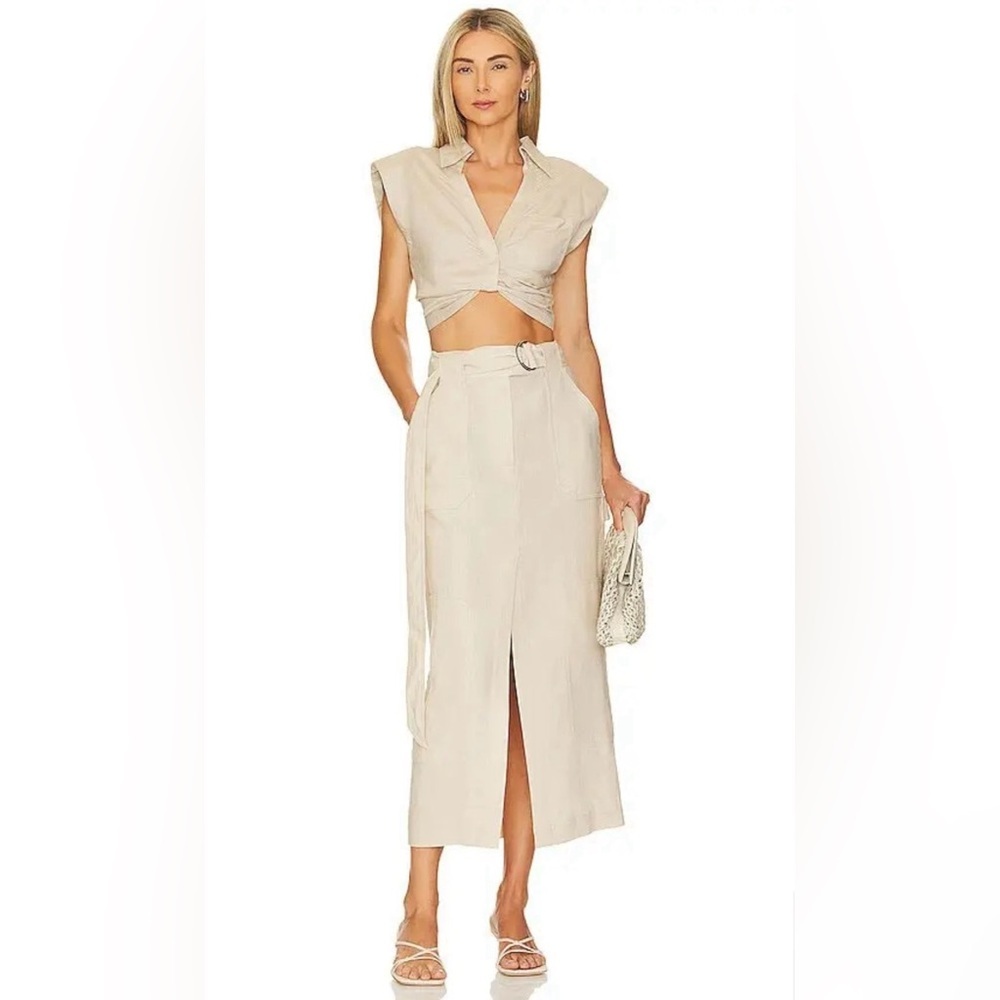 ASTR the Label Kathlynn Sleeveless Crop Top in Khaki - Size Small - Picture 4 of 16
